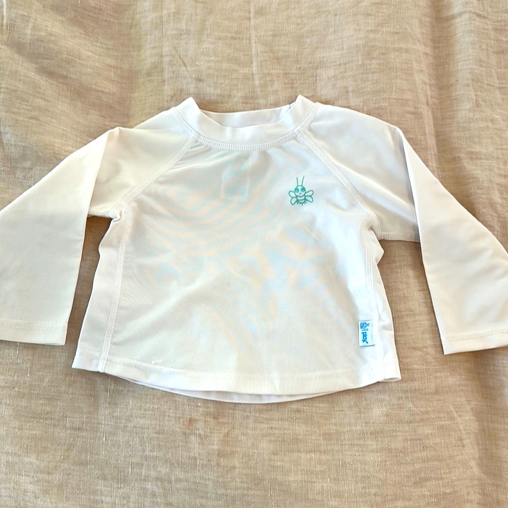 i play. rash guard, 12 M